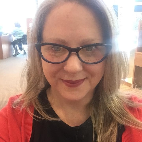 Meet your Posher, Sophie - Picture 1 of 1